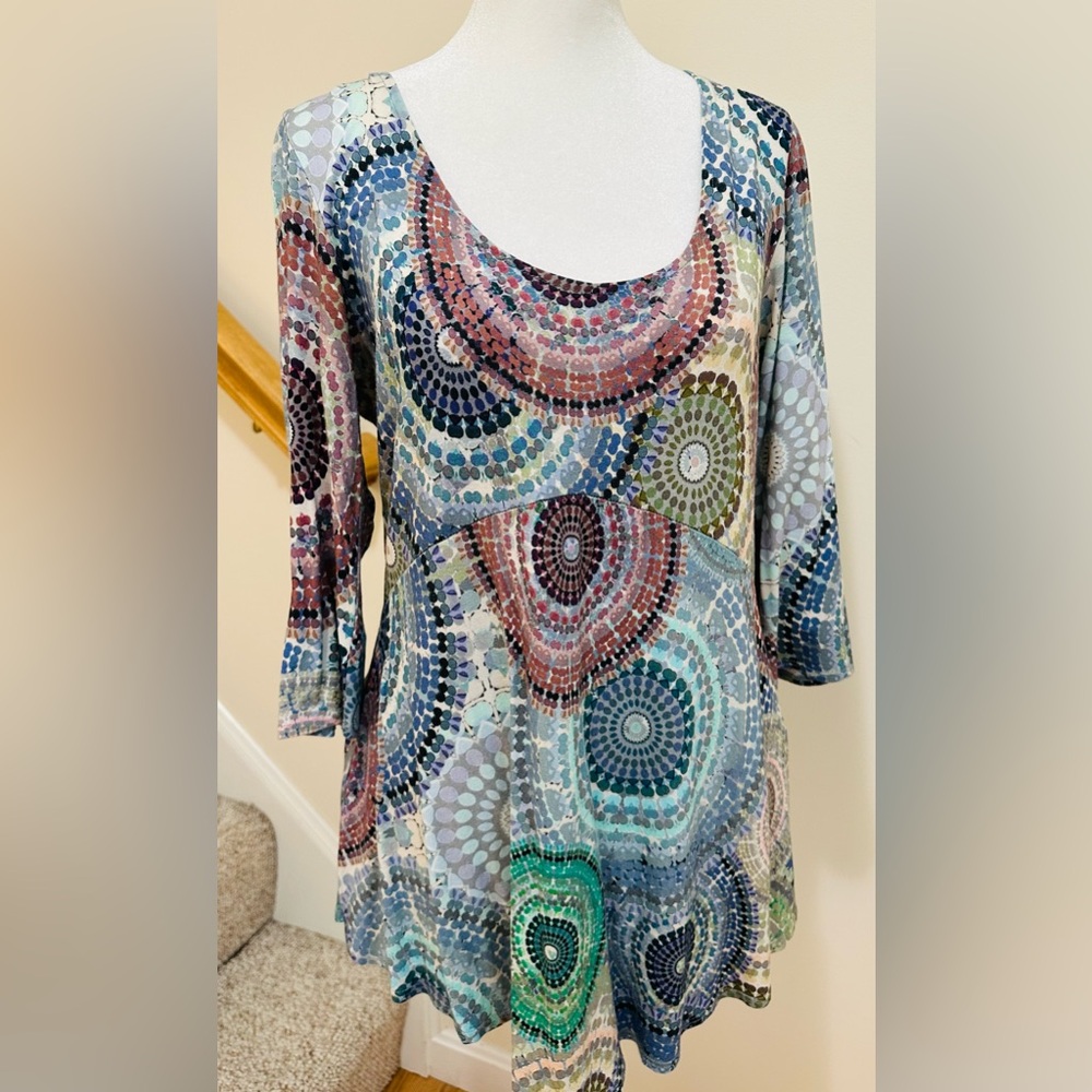 Salaam designer, multi-color, 3/4 sleeve top. Loose drape fit. Size large.